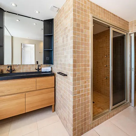 Lejlighed Cozystay Exceptional Sea View Floor Terrace & Garage